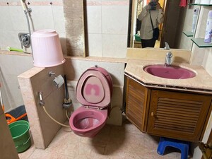 Bathroom in 3 BHK Apartment at Marine Drive – for Sale