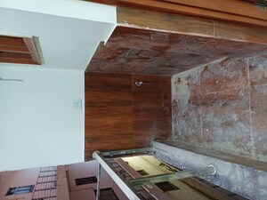 Furnished Amenities in 2.5 BHK Builder Floor at Molarband Extension – for Sale