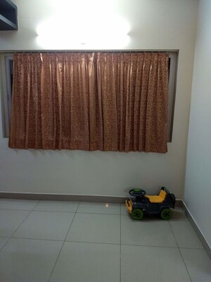 Room in 2 BHK Apartment at Mantri Webcity, Hennur Road – for Rent
