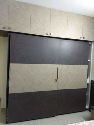 Room in 2 BHK Apartment at Mantri Webcity, Hennur Road – for Rent
