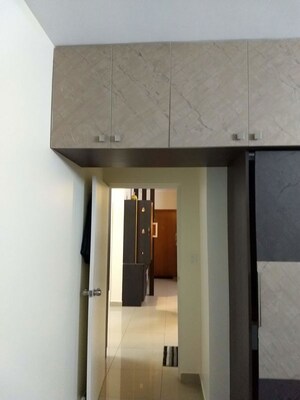 Room in 2 BHK Apartment at Mantri Webcity, Hennur Road – for Rent