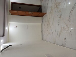Furnished Amenities in 2.5 BHK Builder Floor at Molarband Extension – for Sale