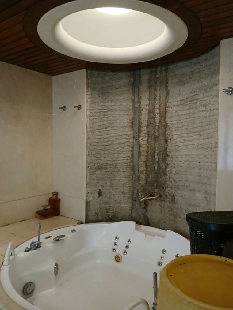 Bathroom, marine drive 2 Bedroom 1340 Sq.Ft. Apartment In Marine Drive Mumbai 10653373