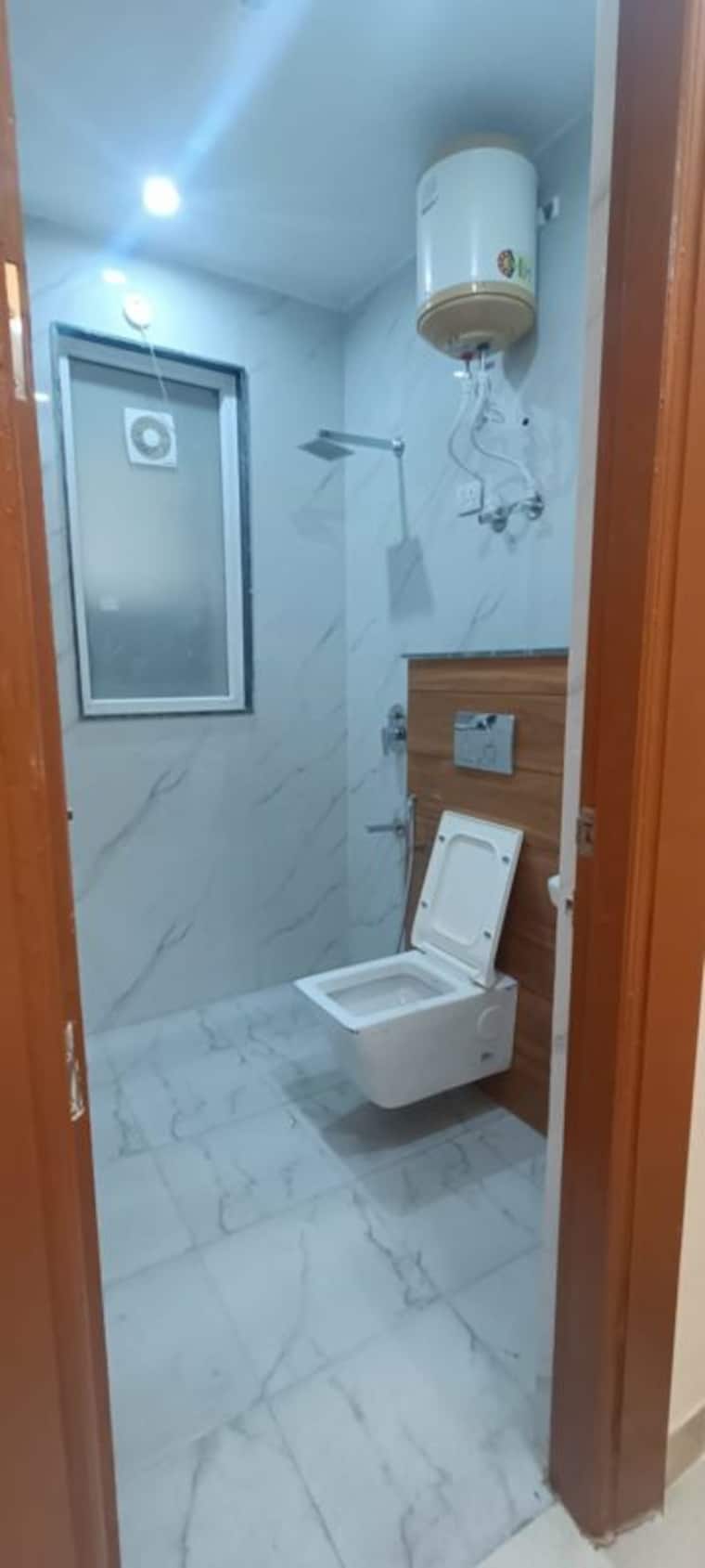 Bathroom, sushant lok i 1 RK 400 Sq.Ft. Builder Floor In Sushant Lok I Gurgaon 10653388