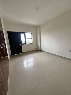 Room in 2 BHK Apartment at Ansal Crown Heights, Sector 80 – for Rent