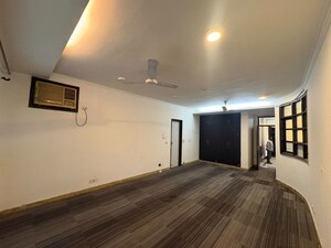 Room in 5 BHK Villa at Sector 57 – for Rent
