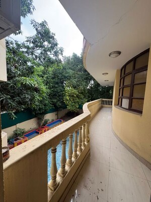 Balcony in 5 BHK Villa at Sector 57 – for Rent