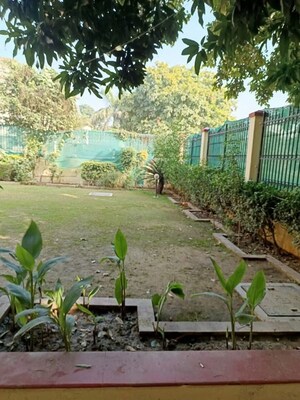 5 BHK Villa – Garden View at Sector 57 - for Rent