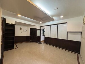 Room in 5 BHK Villa at Sector 57 – for Rent
