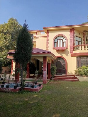 5 BHK Villa – Exterior View View at Sector 57 - for Rent