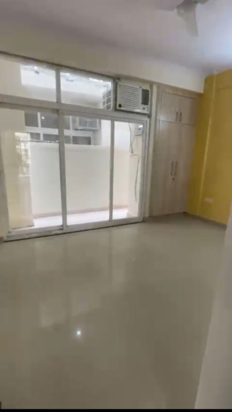 Room, amrapali-ivory-heights 3 Bedroom 1690 Sq.Ft. Apartment In Amrapali Dream Valley Greater Noida 10653412