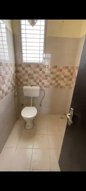 Bathroom in 3 BHK Apartment at Amrapali Ivory Heights, Amrapali Dream Valley – for Sale