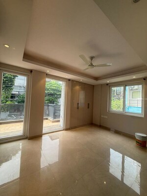 Room in 3 BHK Builder Floor at East Of Kailash – for Sale