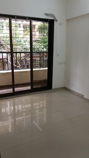 Master Bedroom in 2.5 BHK Apartment at Poonam Heights Virar, Virar West – for Rent