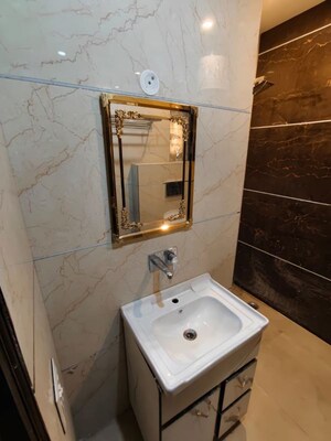 Bathroom in 3.5 BHK Apartment at Bestech Park View Spa, Sector 47 – for Sale