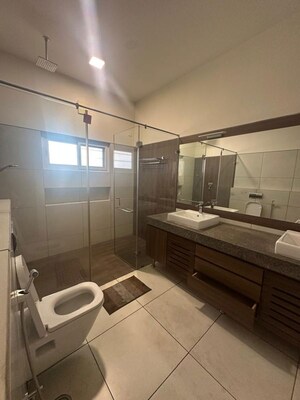 Bathroom in 4 BHK Villa at Lavelle Road – for Rent