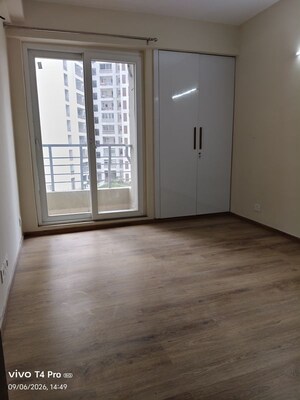 Room in 3 BHK Apartment at 3C Lotus Panache, Sector 110 – for Rent
