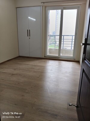 Room in 3 BHK Apartment at 3C Lotus Panache, Sector 110 – for Rent