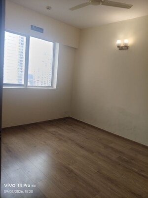 Room in 3.5 BHK Apartment at Lotus Panache, Sector 110 – for Rent