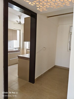 Room in 4 BHK Apartment at 3C Lotus Panache, Sector 110 – for Rent
