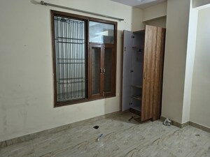 2 BHK Builder Floor For Rent in Paradise Homes Noida, Sector 45
