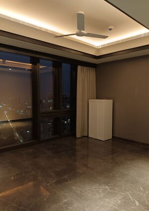 Room in 3 BHK Apartment at Lodha Trump Tower, Worli – for Sale