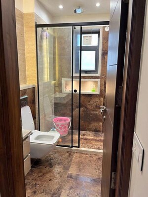 Bathroom in 2 BHK Builder Floor at Sector 40 – for Rent