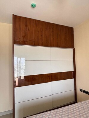 Furnished Amenities in 3 BHK Apartment at RJ Lake Gardenia, Old Madras Road – for Rent