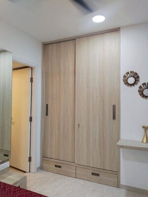 Furnished Amenities in 1 BHK Apartment at Hiranandani Estate – for Rent