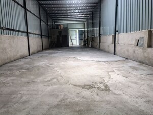 Warehouse For Rent in Maksudabad