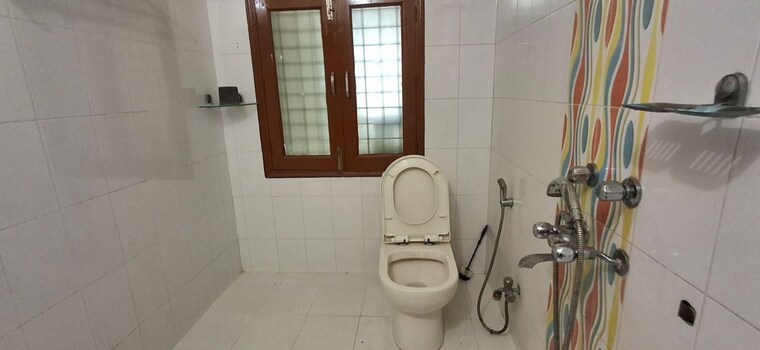 Bathroom, ansal-sushant-lok-i 1 RK 450 Sq.Ft. Builder Floor In Sector 43 Gurgaon 10653589