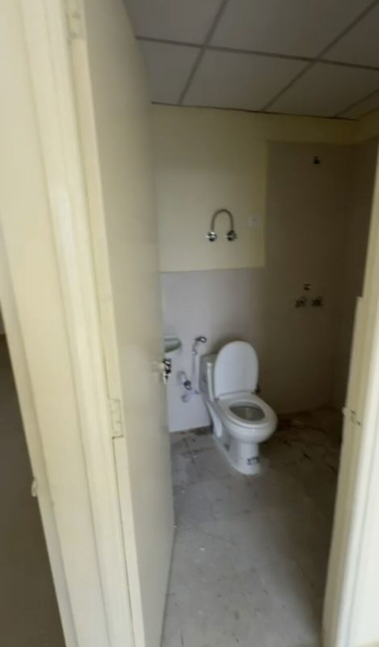 Bathroom, pyramid-midtown 2 Bedroom 699 Sq.Ft. Apartment In Sector 59 Gurgaon 10653597