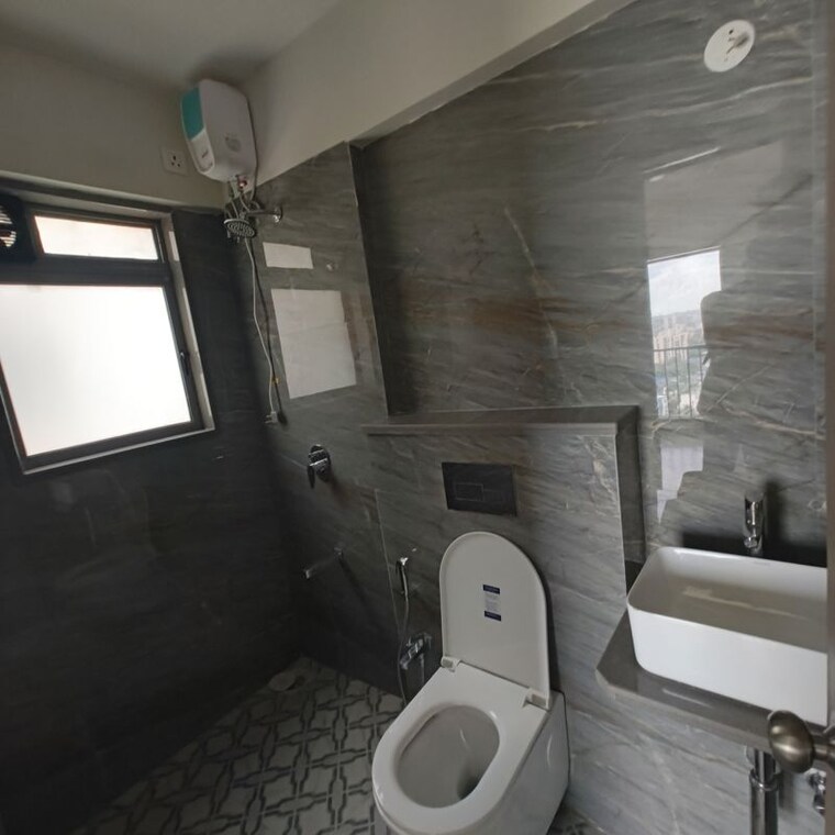 Bathroom, rna-ng-eclat 2 Bedroom 801 Sq.Ft. Apartment In Andheri West Mumbai 10653608