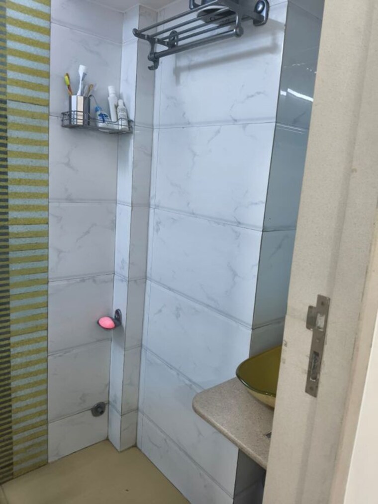 Bathroom, lovedale-apartment 2 Bedroom 850 Sq.Ft. Apartment In Colaba Mumbai 10653614