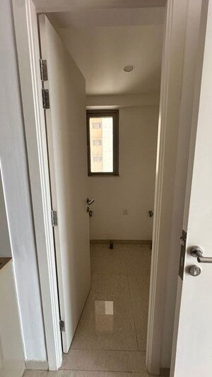  1 BHK Apartment at Hiranandani Estate – for Rent