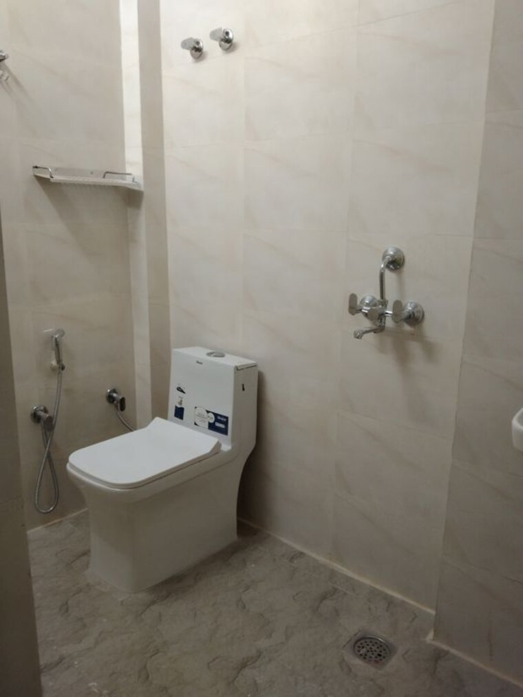 Bathroom, sector 22 1 RK 200 Sq.Ft. Villa In Sector 22 Gurgaon 10653635