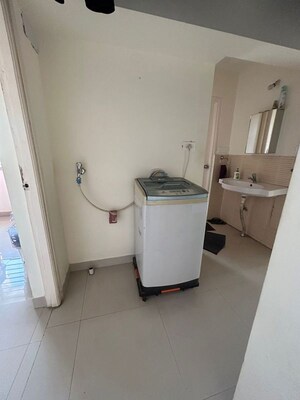 Bathroom in 2 BHK Apartment at Mayur Colony – for Rent