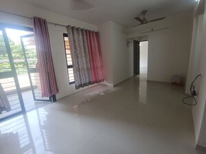 Room in 2 BHK Apartment at Kohinoor Coral Phase 3, Hinjewadi – for Rent
