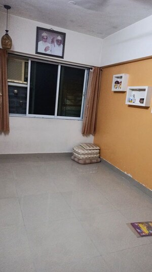 Room in 1 BHK Apartment at Makhdoomi Apartments, Vakola – for Rent