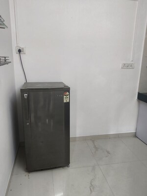 Furnished Amenities in 1 BHK Apartment at Uma Irla Apartment, Vile Parle West – for Rent