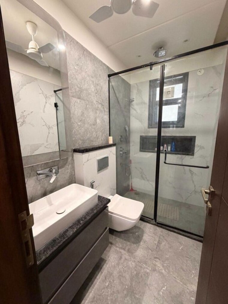 Bathroom, sector 47 2 Bedroom 1456 Sq.Ft. Builder Floor In Sector 47 Gurgaon 10653743