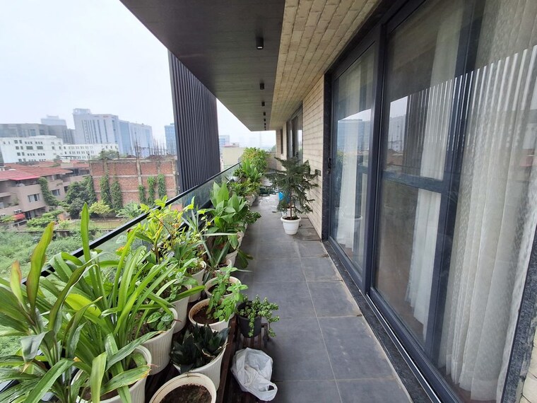 Balcony, unitech-the-villas 3 Bedroom 4500 Sq.Ft. Builder Floor In Sector 33 Gurgaon 10653734