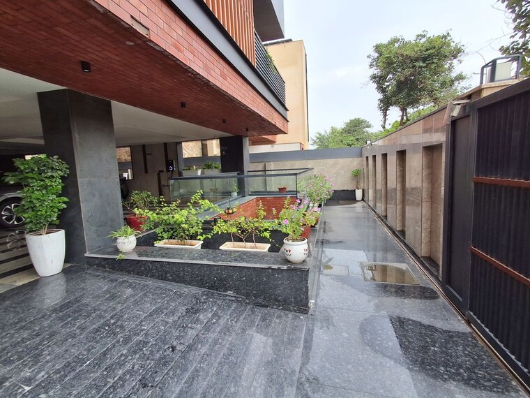 Exterior View, unitech-the-villas 3 Bedroom 4500 Sq.Ft. Builder Floor In Sector 33 Gurgaon 10653734