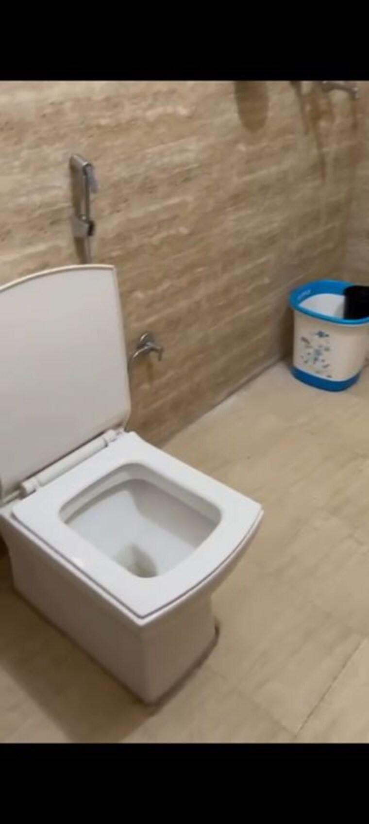 Bathroom, sai-kunj-new-palam-vihar 2 Bedroom 1100 Sq.Ft. Builder Floor In New Palam Vihar Phase 3 Gurgaon 10653767