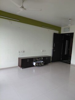 2 BHK +Apartment For Rent in Ganesh Malabar Retreat