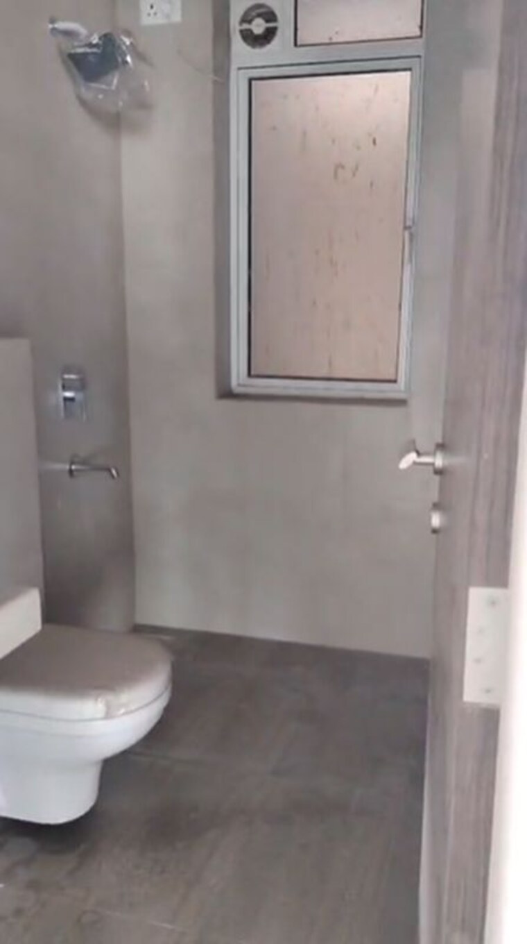 Bathroom, chembur 2 Bedroom 720 Sq.Ft. Apartment In Chembur Mumbai 10653686