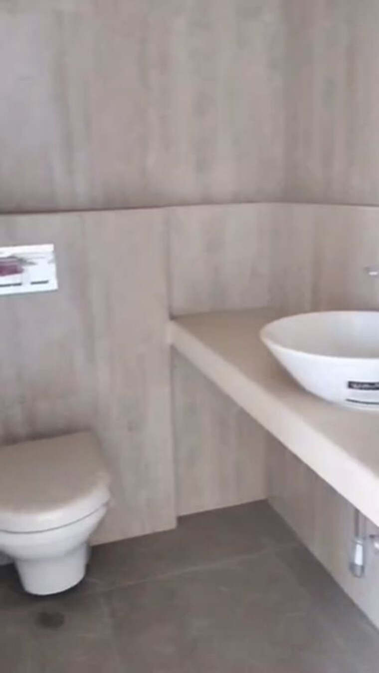 Bathroom, chembur 2 Bedroom 720 Sq.Ft. Apartment In Chembur Mumbai 10653686