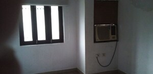 Room in 3 BHK Builder Floor at Sector E – for Rent