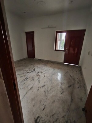 Room in 4 BHK Independent House at Pi I And Ii Greater Noida – for Rent