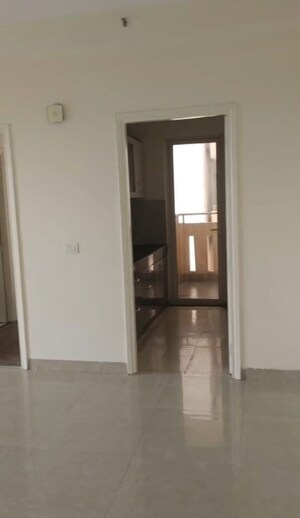 Room in 2 BHK Apartment at M3M Natura, Sector 68 – for Rent